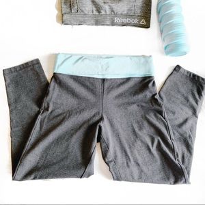 Women’s Gray Folded color block Capris Legging